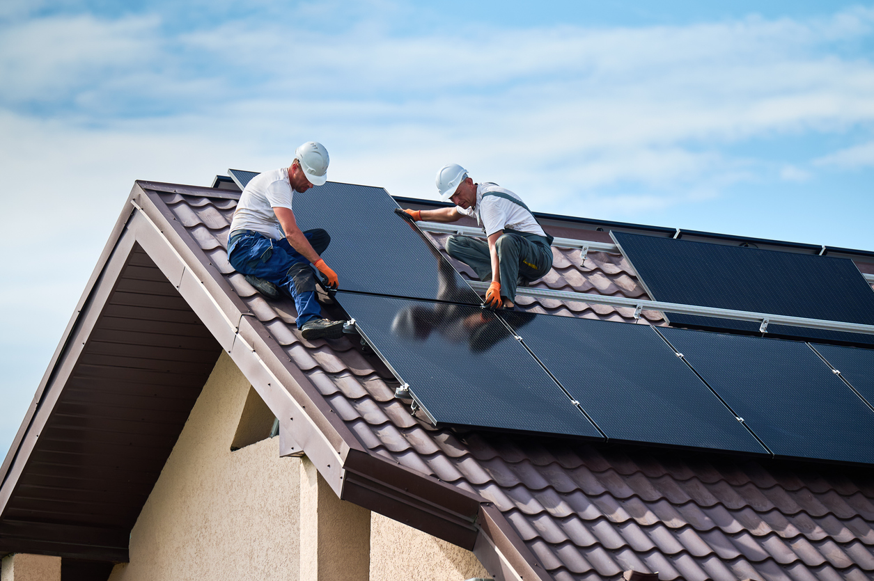 Is Solar Right for You?  Tips and Benefits of Installing Solar Panels!